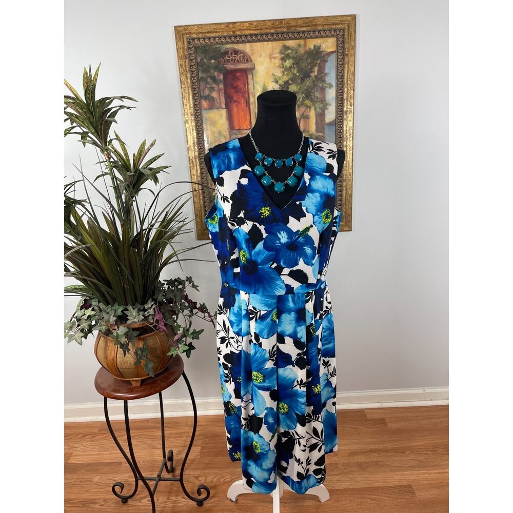 Shelby & Palmer Midi Dress Women's Size 12 Blue Floral Maximalism Cruise Wear